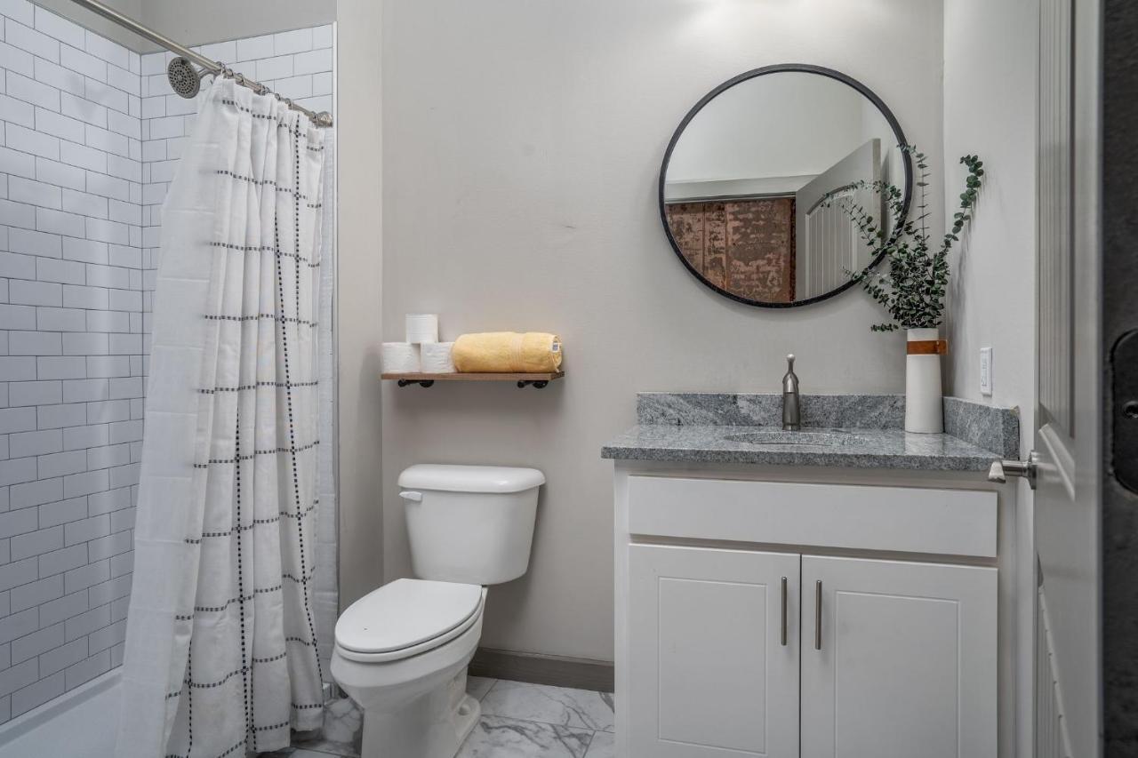 The Davis Lofts At Main Street - Unit 2B Leilighet Rocky Mount Eksteriør bilde