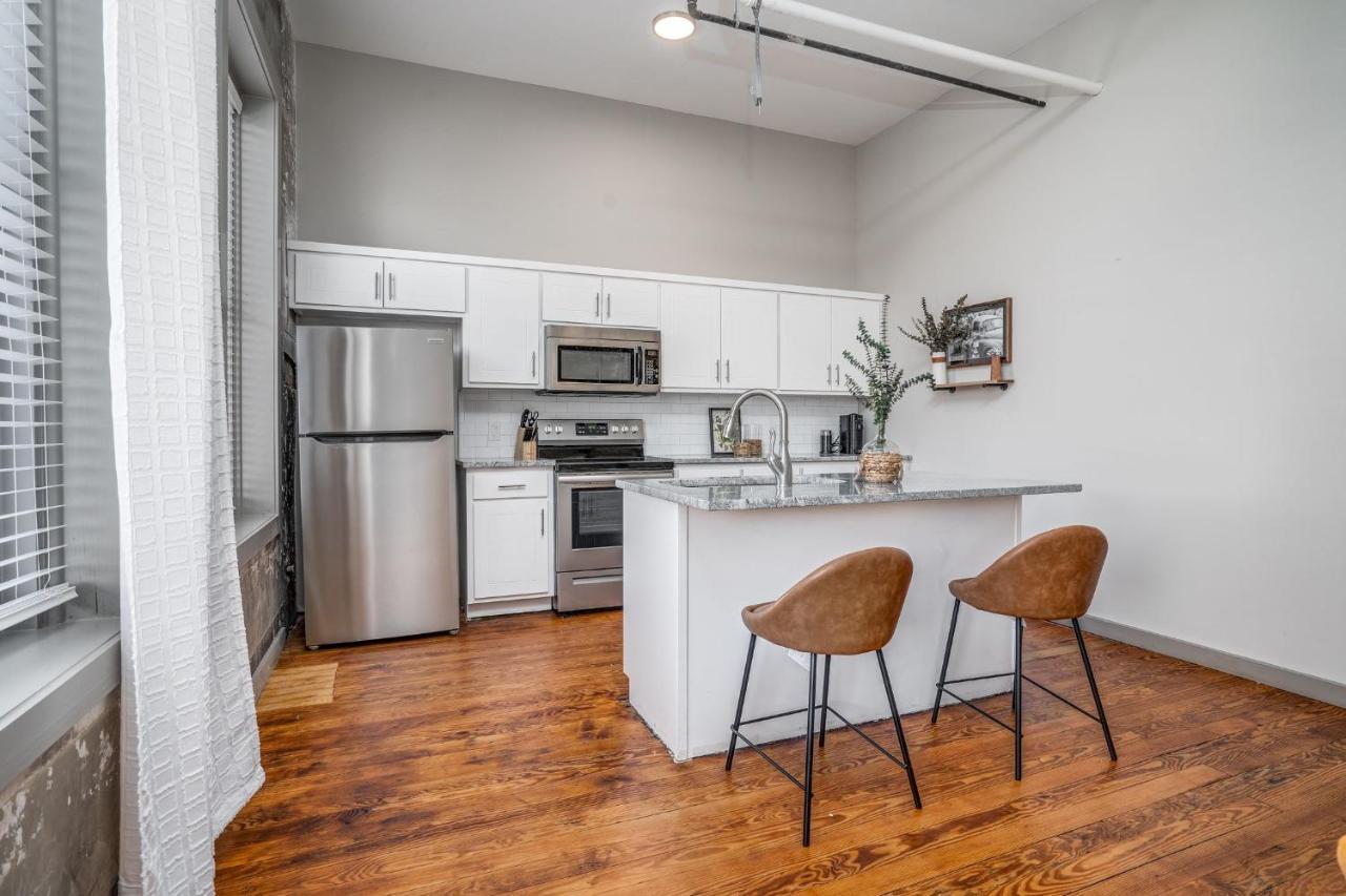 The Davis Lofts At Main Street - Unit 2B Leilighet Rocky Mount Eksteriør bilde